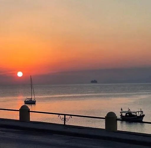 Rhodes Sunset House Semesterbostad